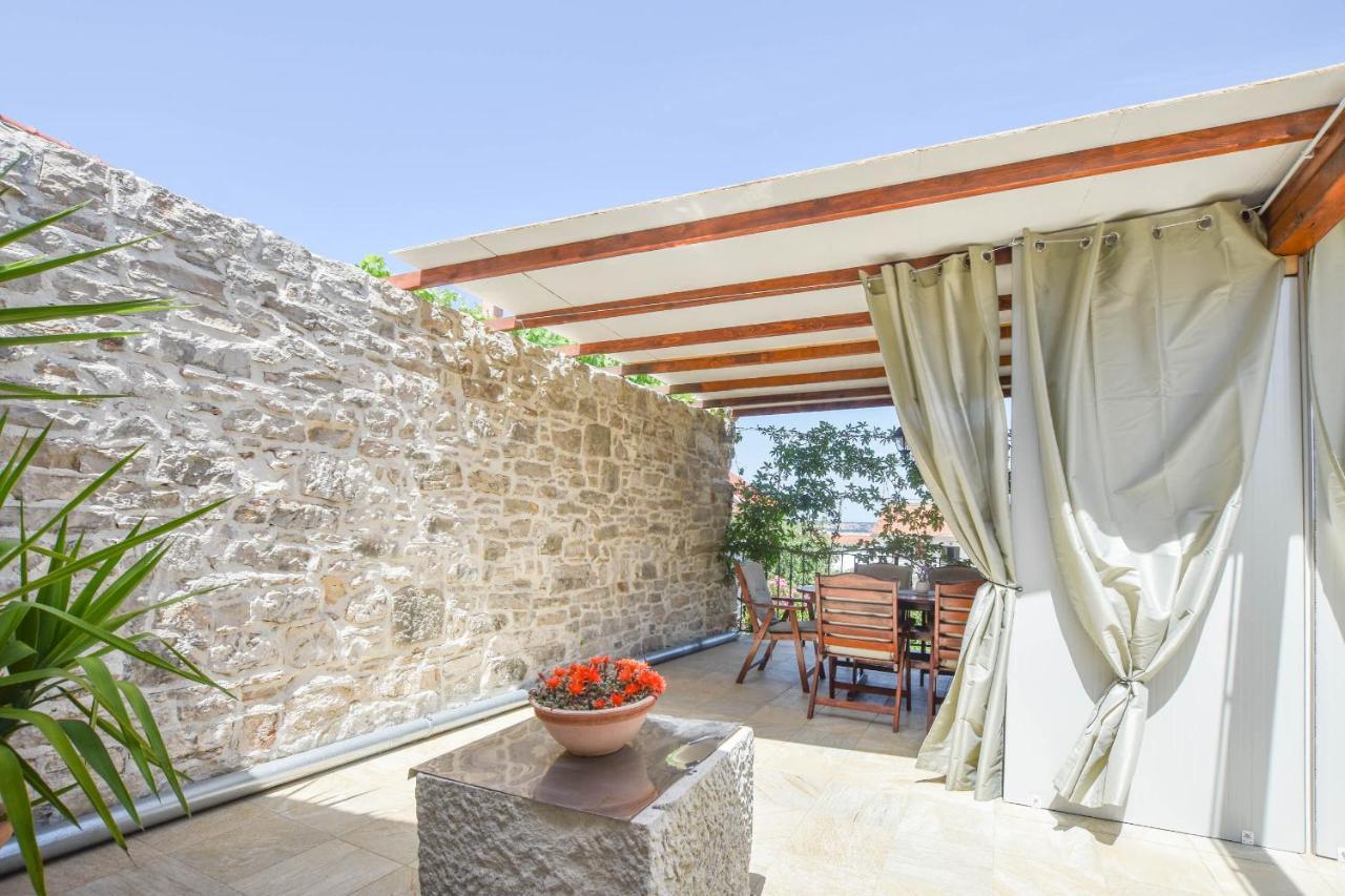 Ugrinici Apartments Tarragon מראה חיצוני תמונה