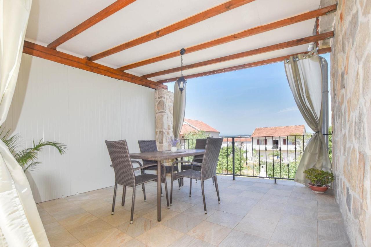 Ugrinici Apartments Tarragon מראה חיצוני תמונה