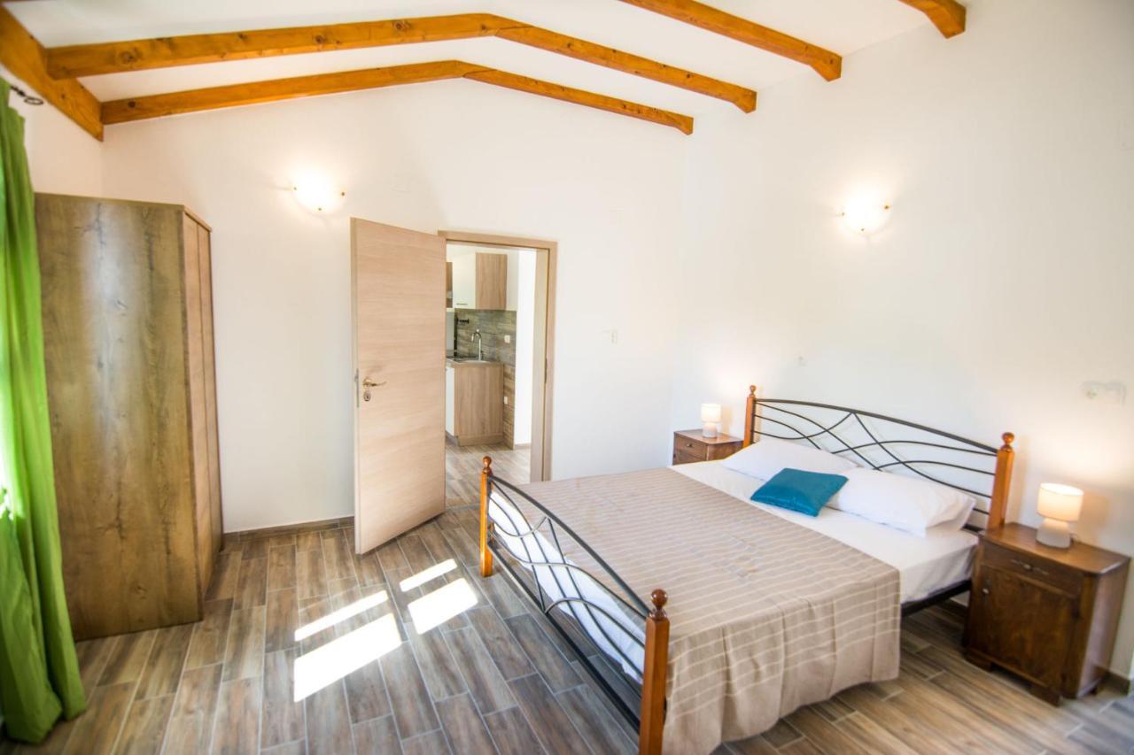 Ugrinici Apartments Tarragon מראה חיצוני תמונה