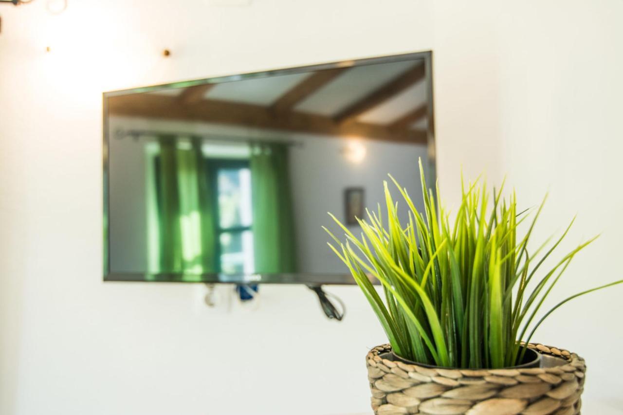 Ugrinici Apartments Tarragon מראה חיצוני תמונה
